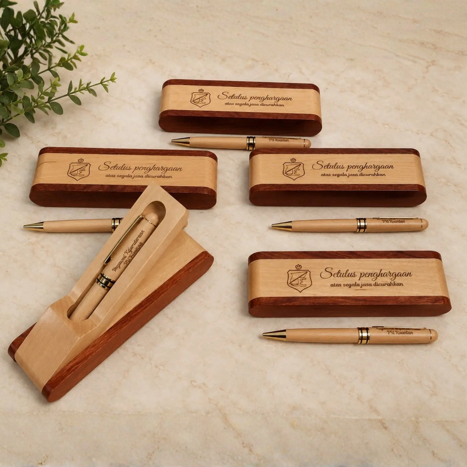 stand-pen-case-event-gift-